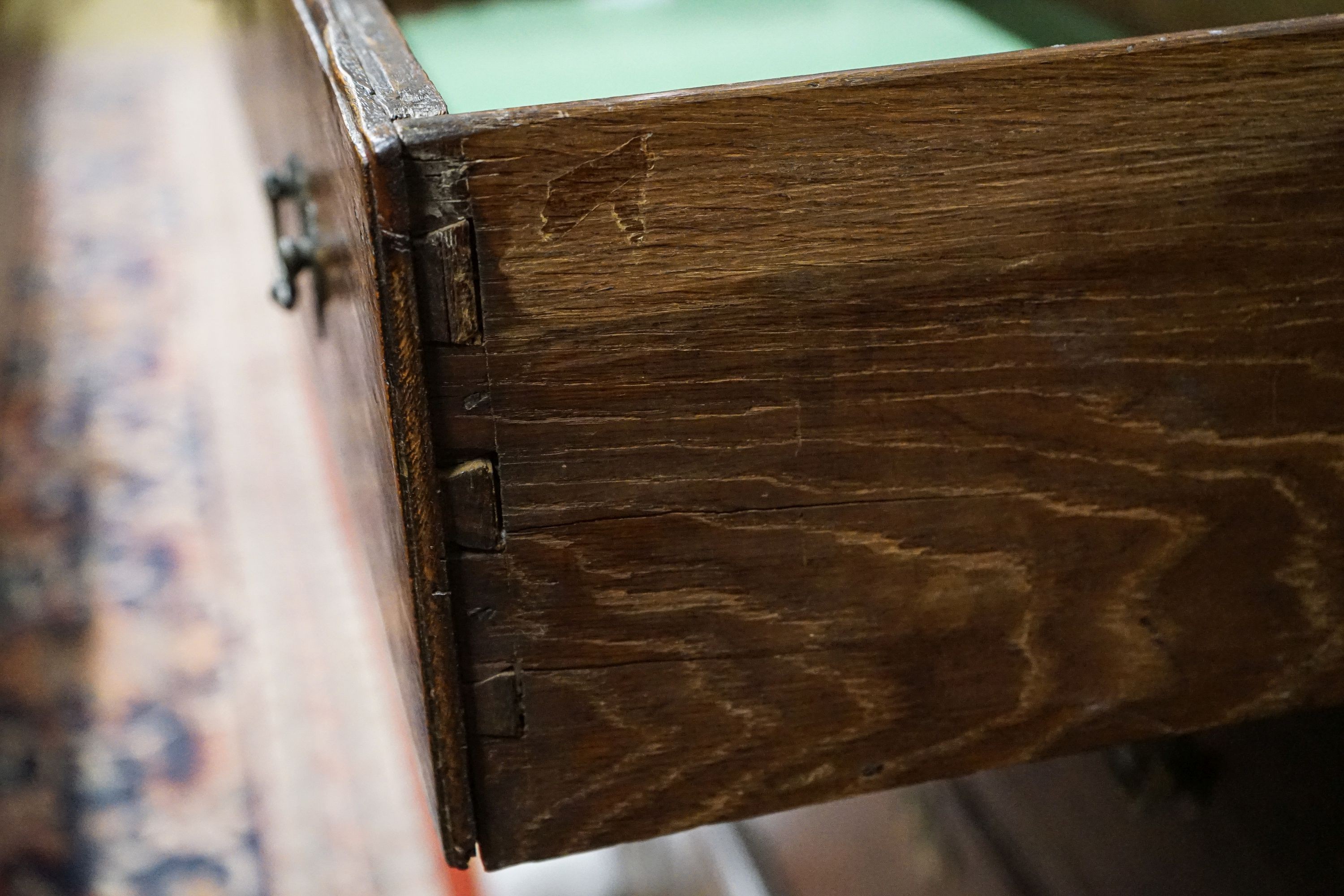 A George III oak chest of two short and four long drawers, on bracket feet, width 102cm, depth 56cm, height 136cm